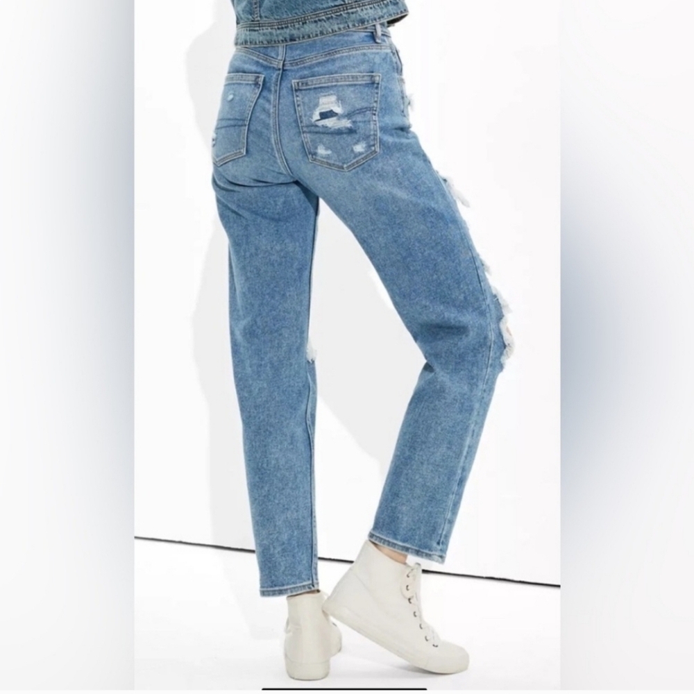 American Eagle Highest Rise 90s Boyfriend Distressed Ripped Jeans 14R - Picture 4 of 8